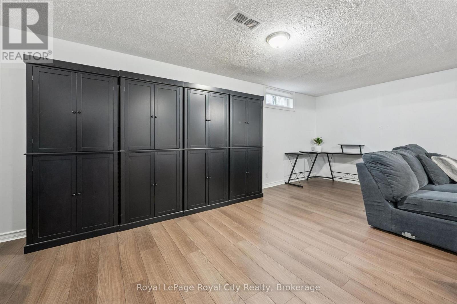 300 AUDEN ROAD - Image 17