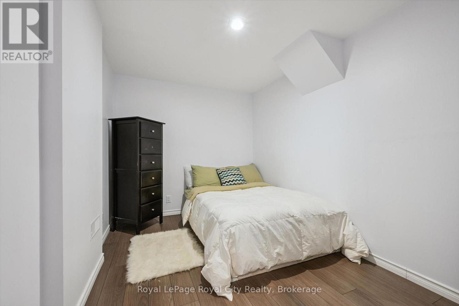 300 AUDEN ROAD - Image 19
