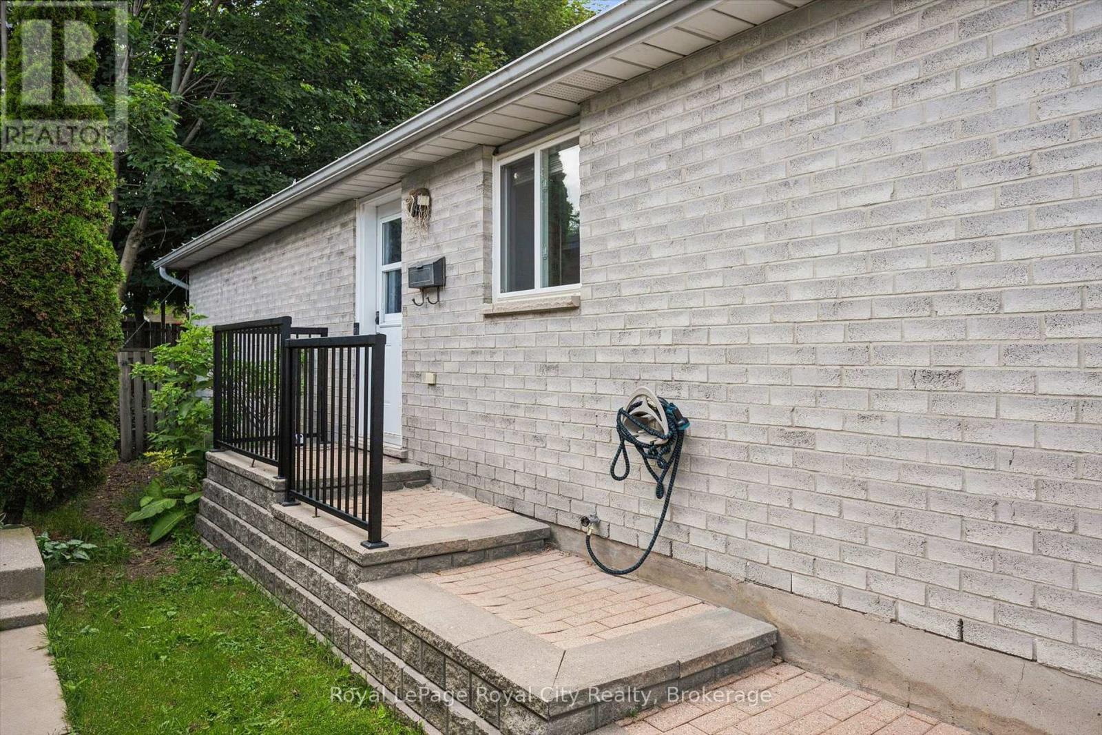 300 AUDEN ROAD - 2