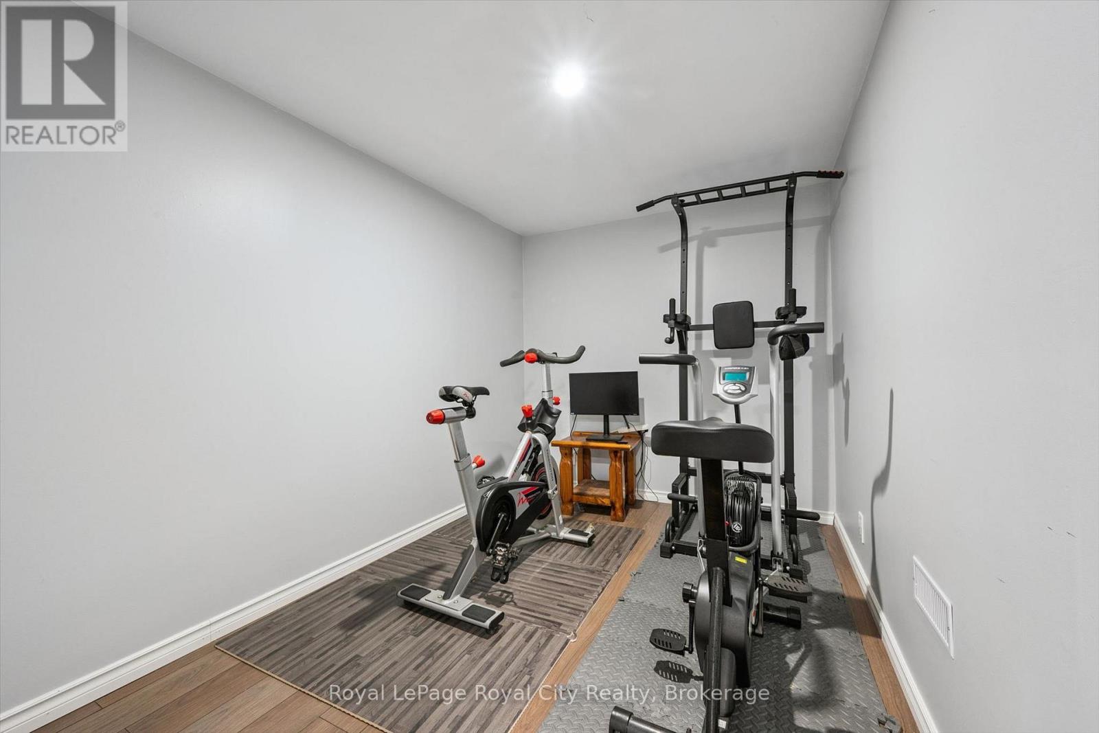 300 AUDEN ROAD - Image 20