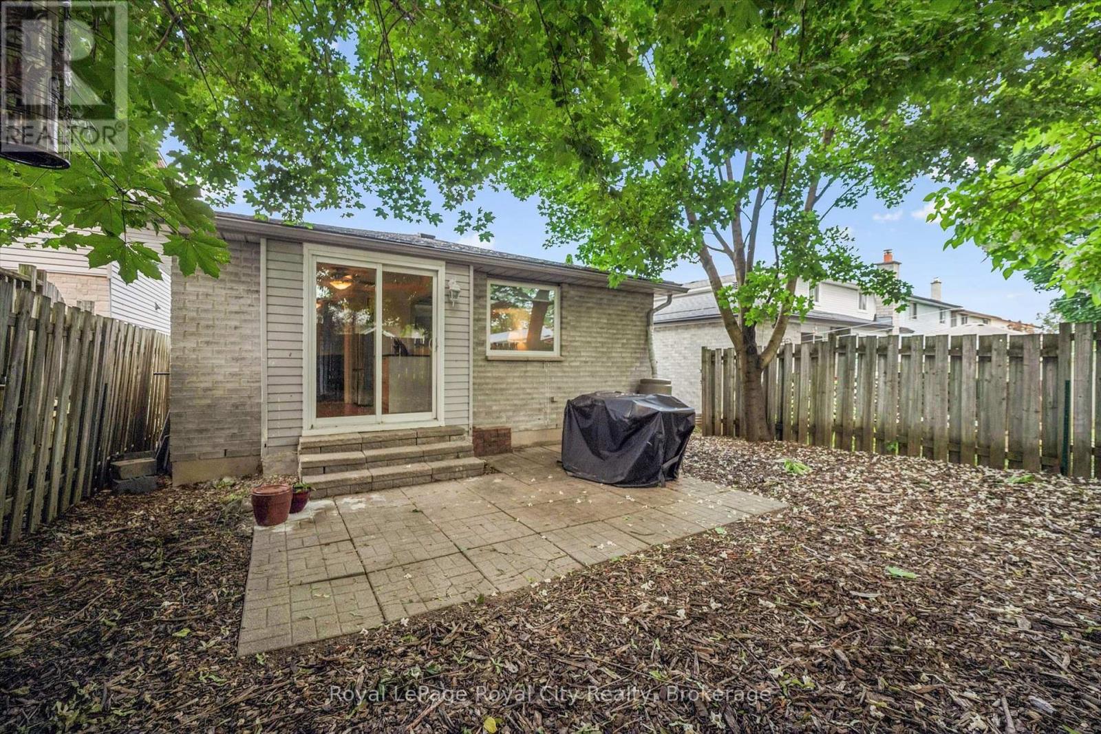 300 AUDEN ROAD - Image 22