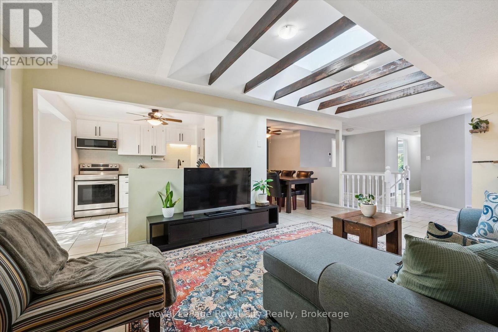 300 AUDEN ROAD - Image 5