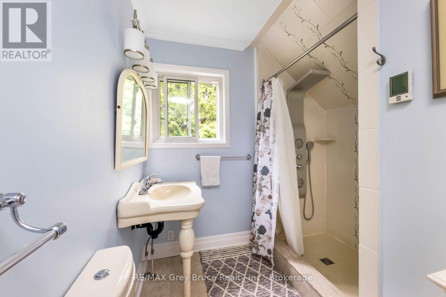 424 HURON ROAD - Image 27