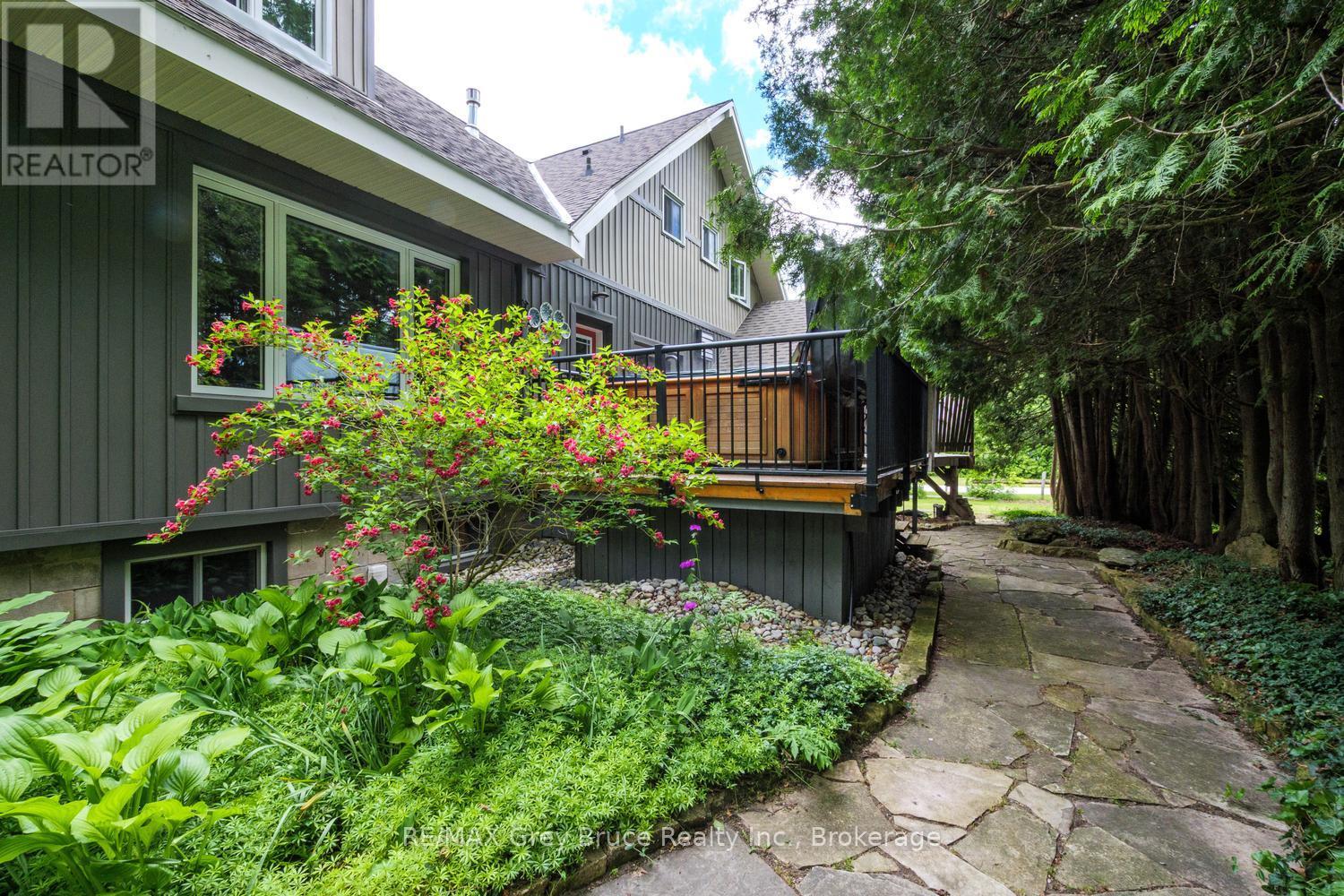 424 HURON ROAD - Image 44