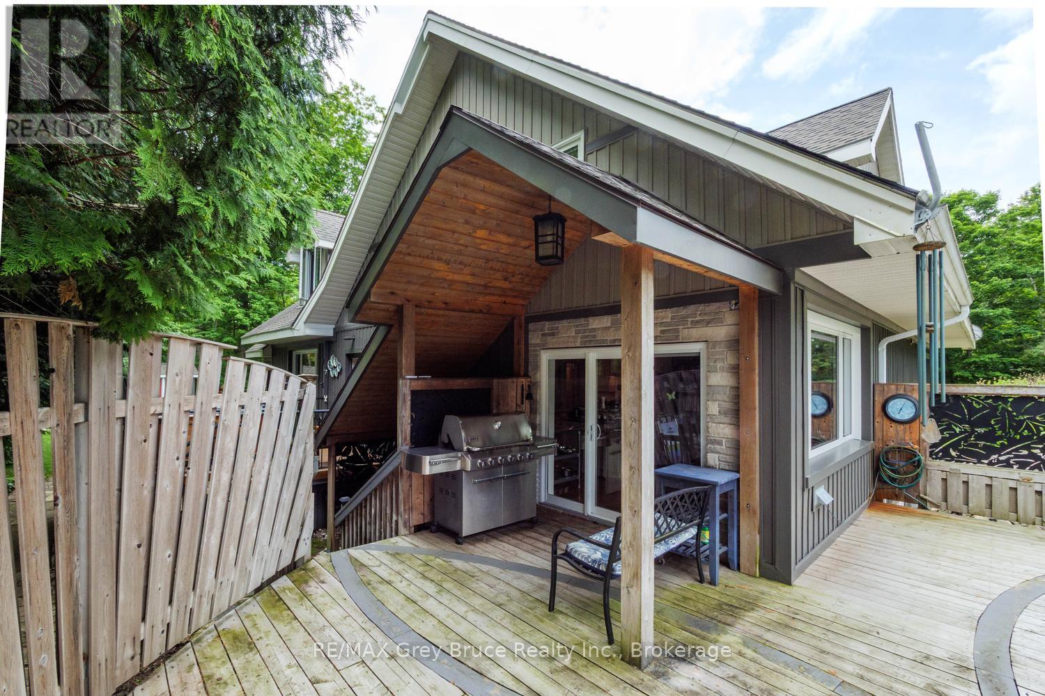 424 HURON ROAD - Image 45