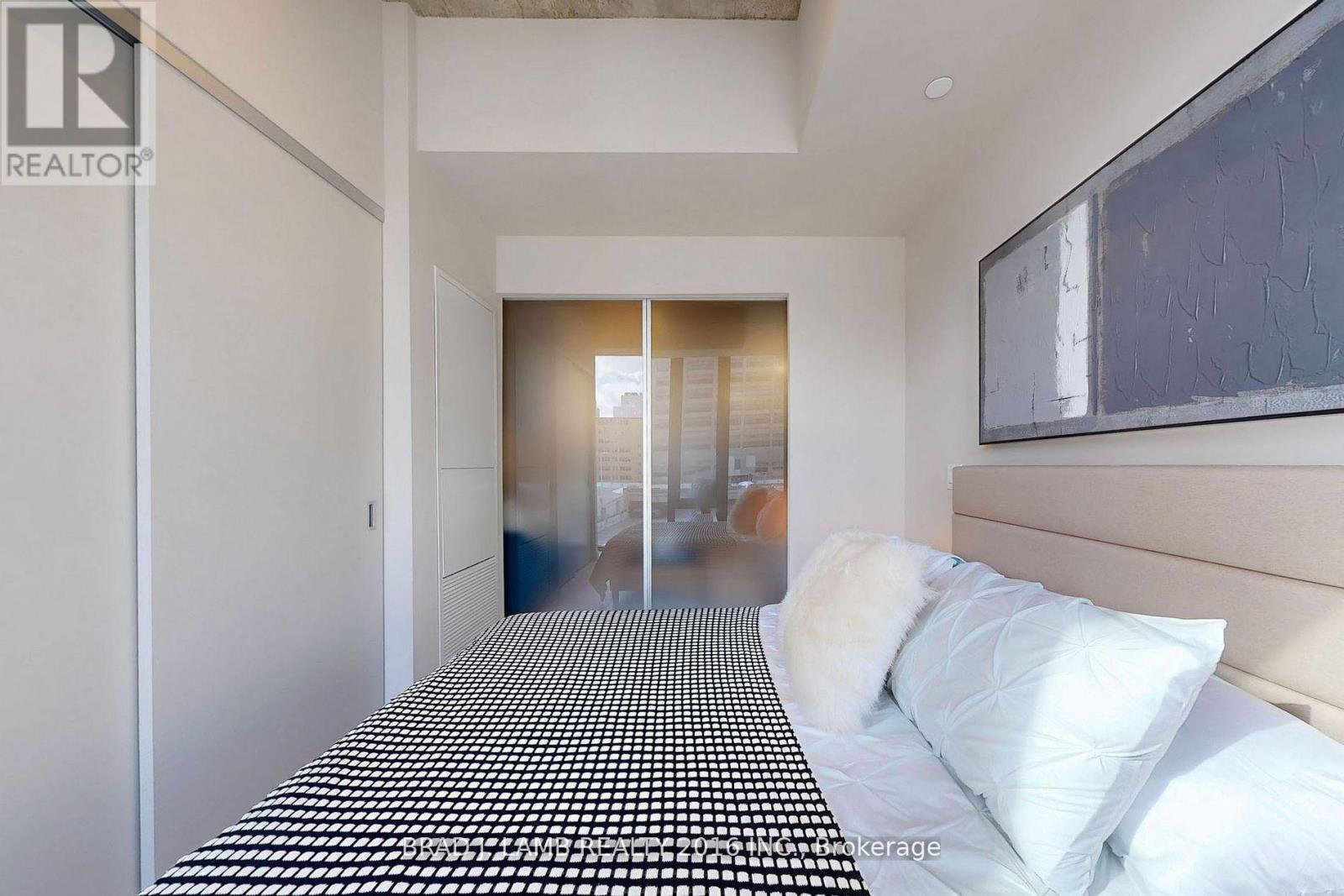 #315 195 MCCAUL STREET - 6