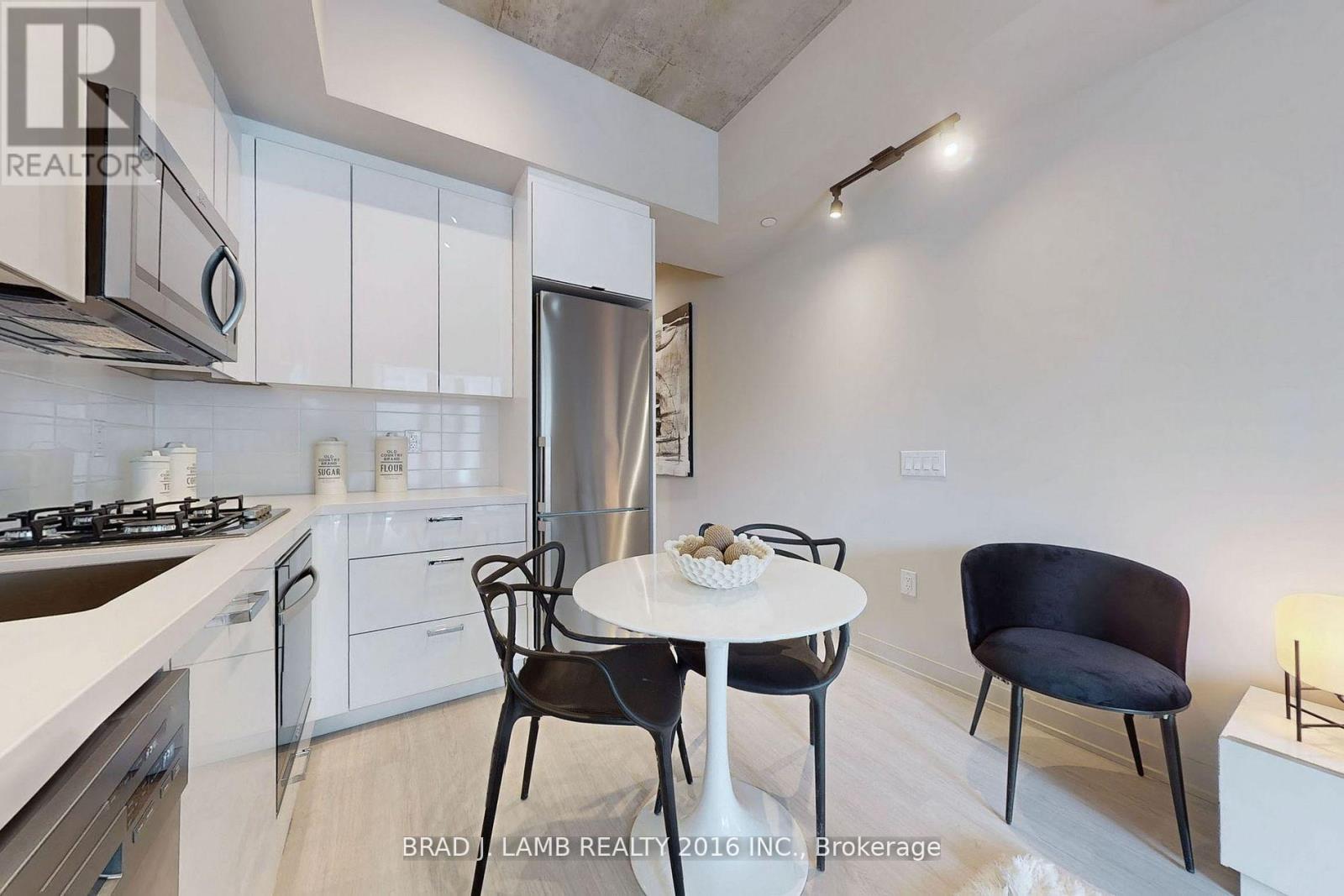#315 195 MCCAUL STREET - 9