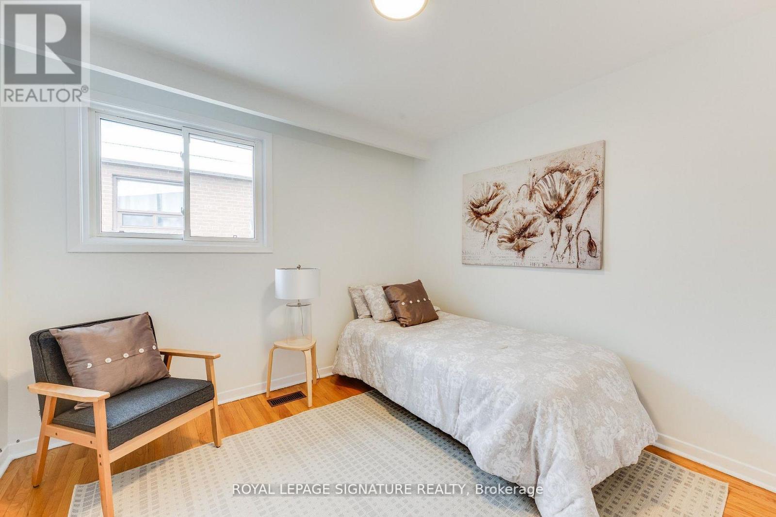 124 EDMONTON DRIVE - 16