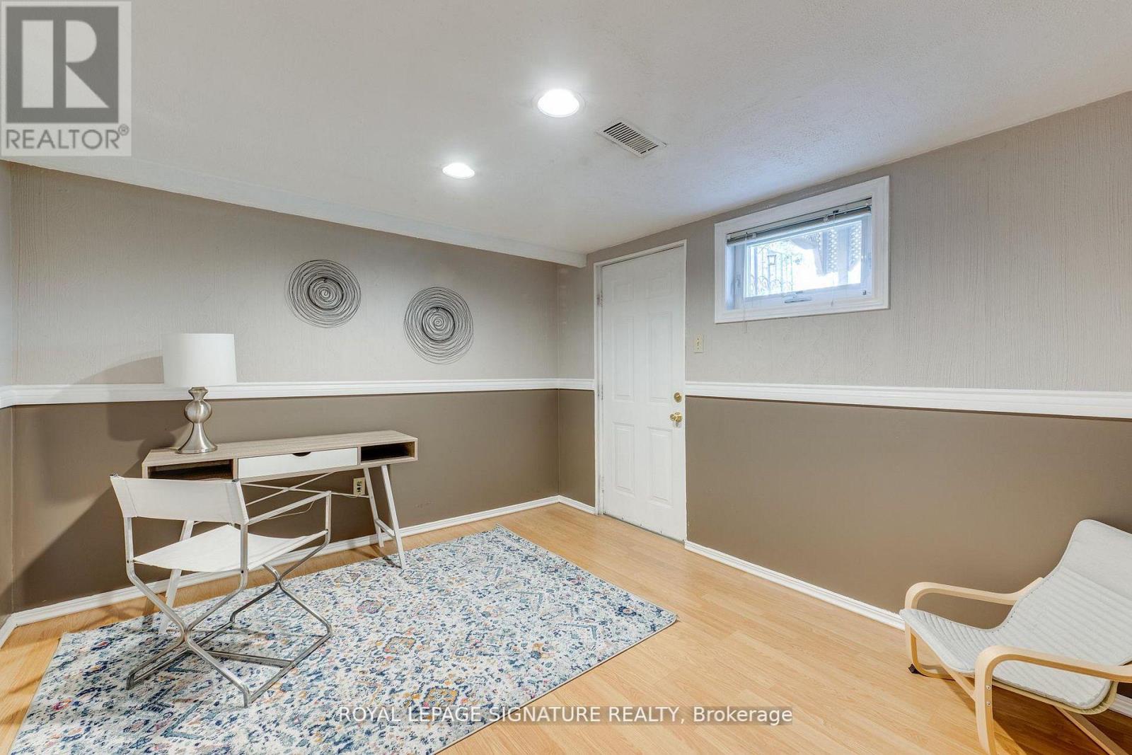 124 EDMONTON DRIVE - 24