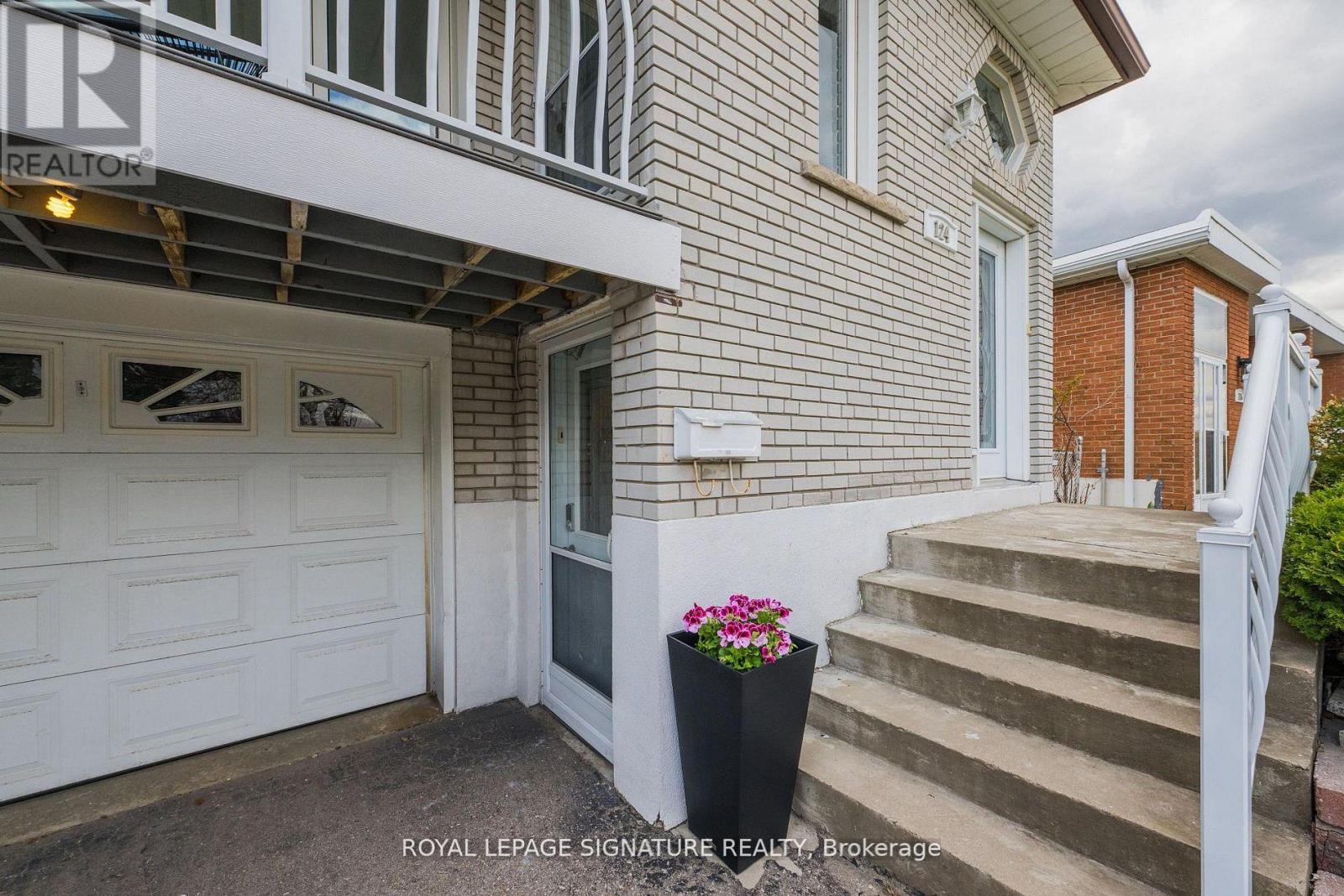 124 EDMONTON DRIVE - 30