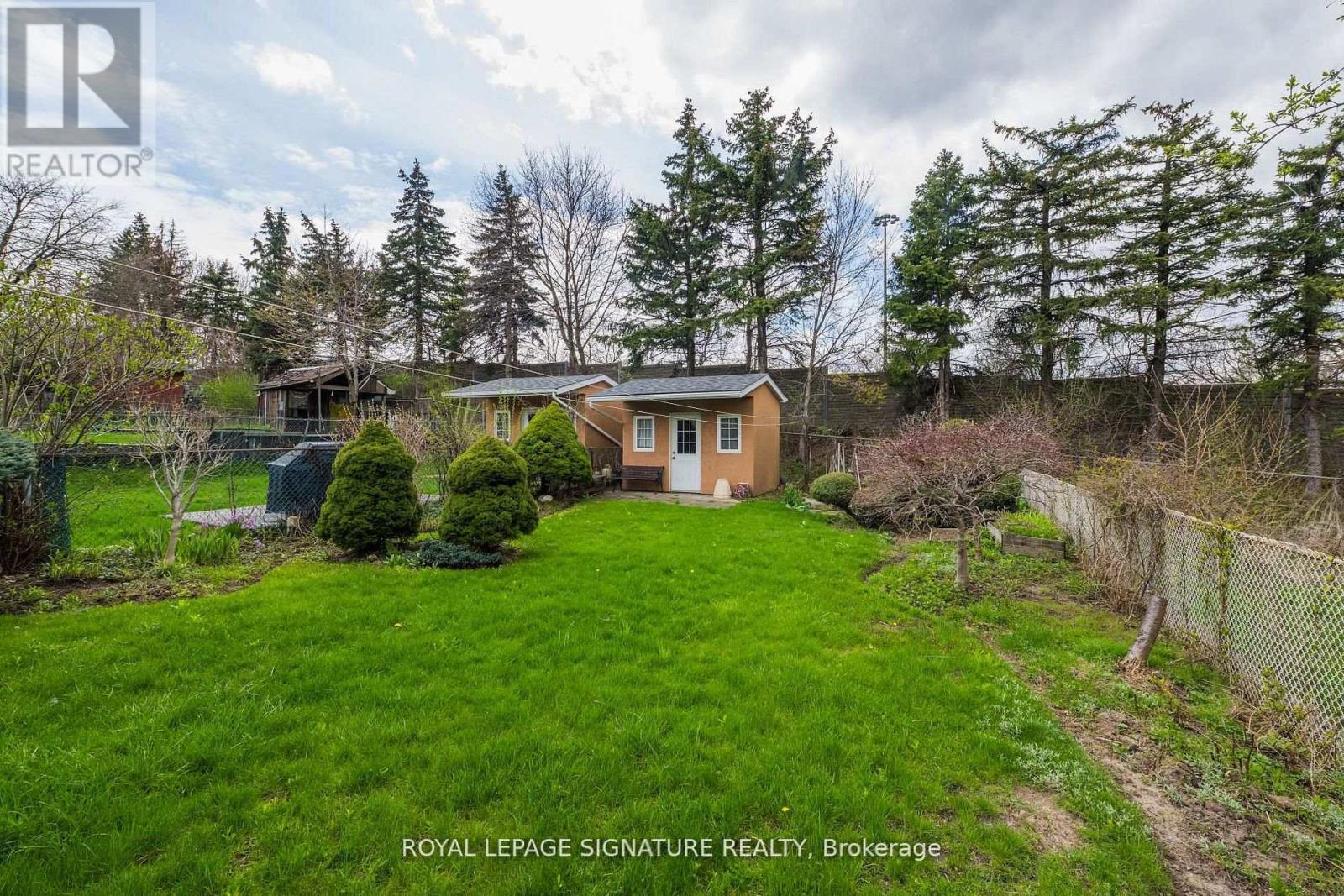 124 EDMONTON DRIVE - 35