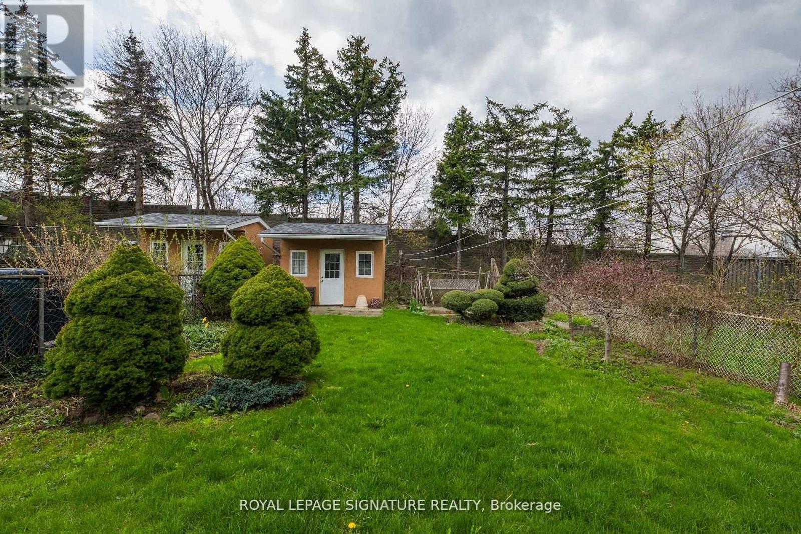 124 EDMONTON DRIVE - 36