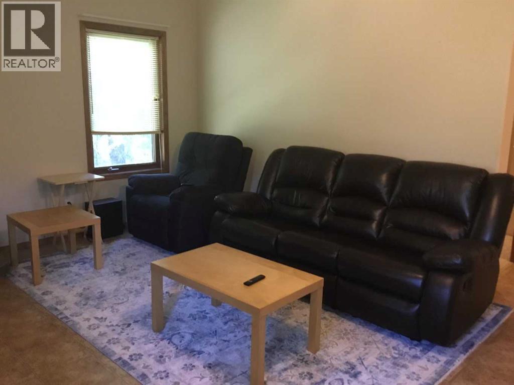 32 1 Avenue SW — photo 8