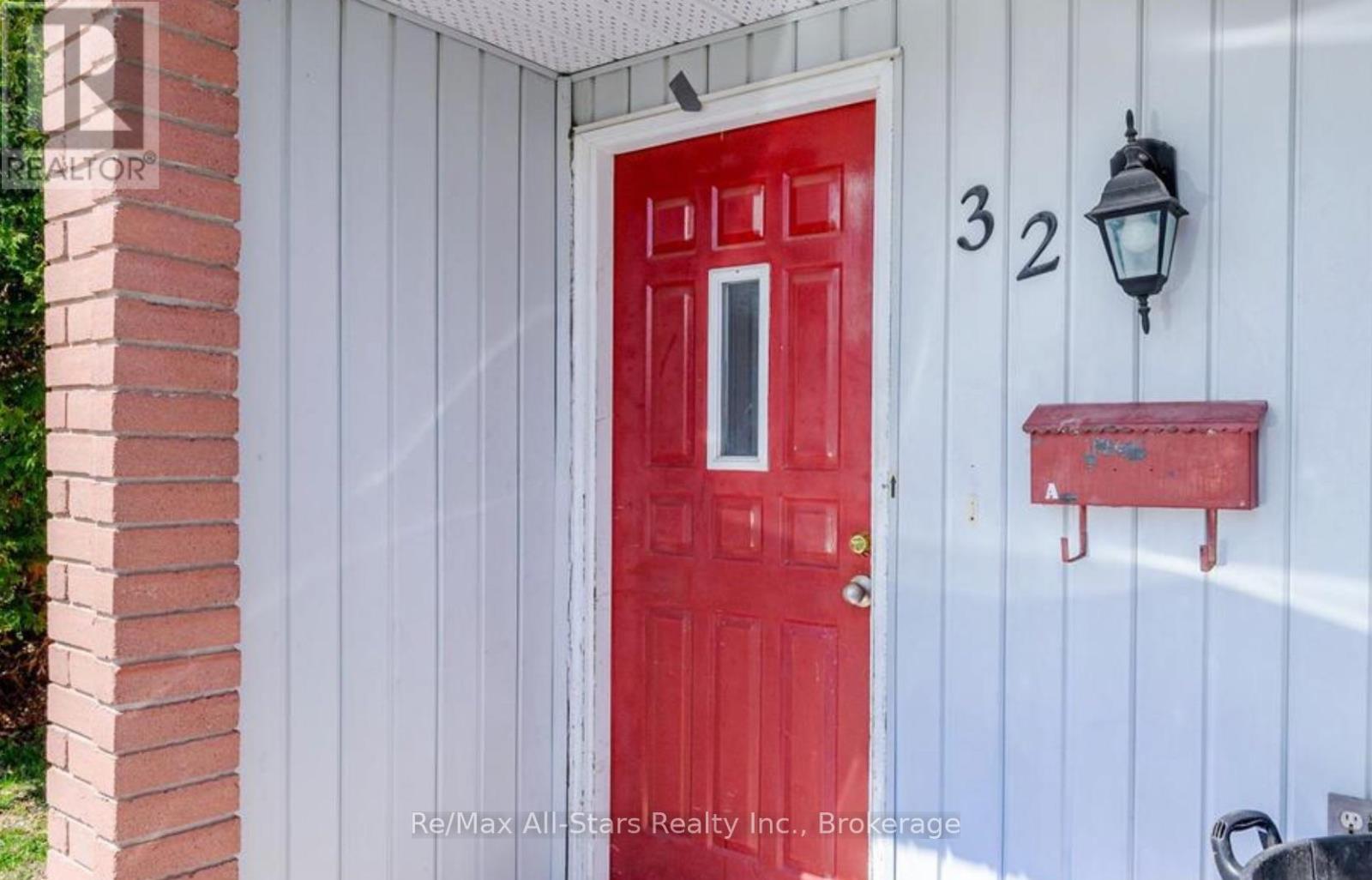 32 ST GEORGE STREET - 3