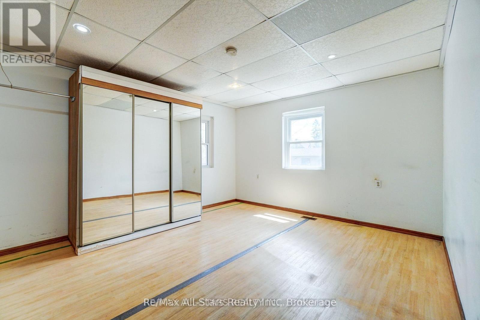 94 ADELAIDE STREET N - 12