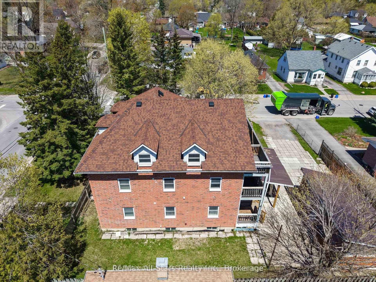94 ADELAIDE STREET N - 40