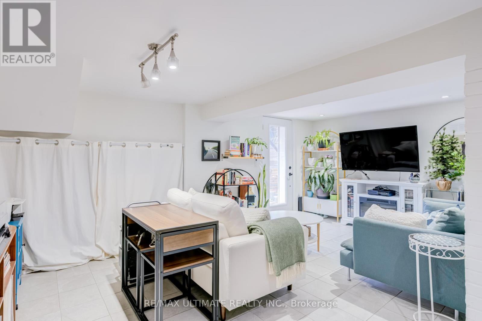533 KINGSTON ROAD - 13