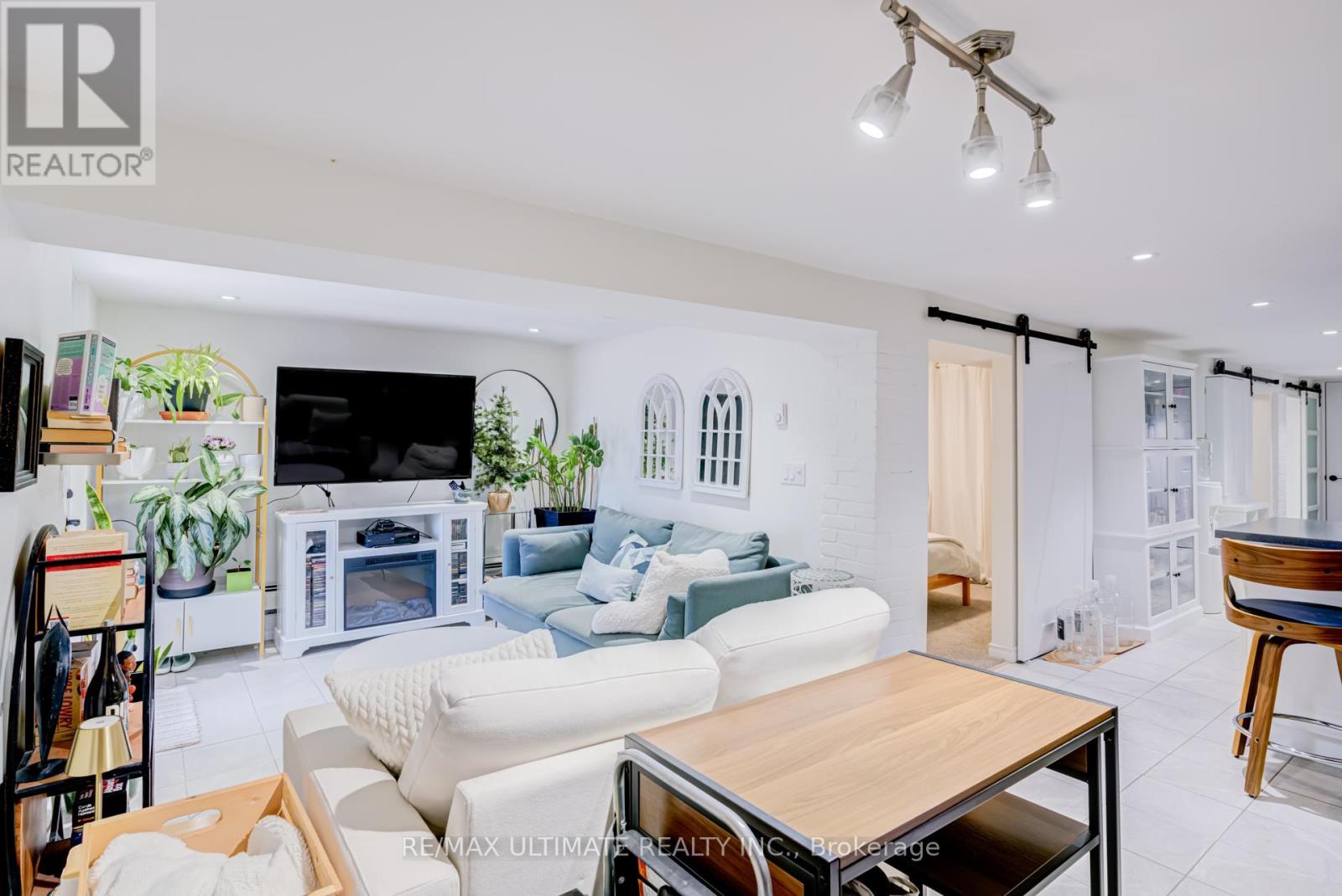 533 KINGSTON ROAD - 15