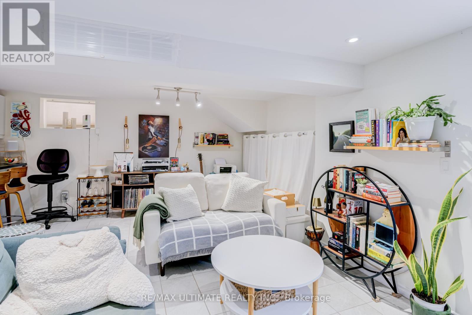 533 KINGSTON ROAD - 19