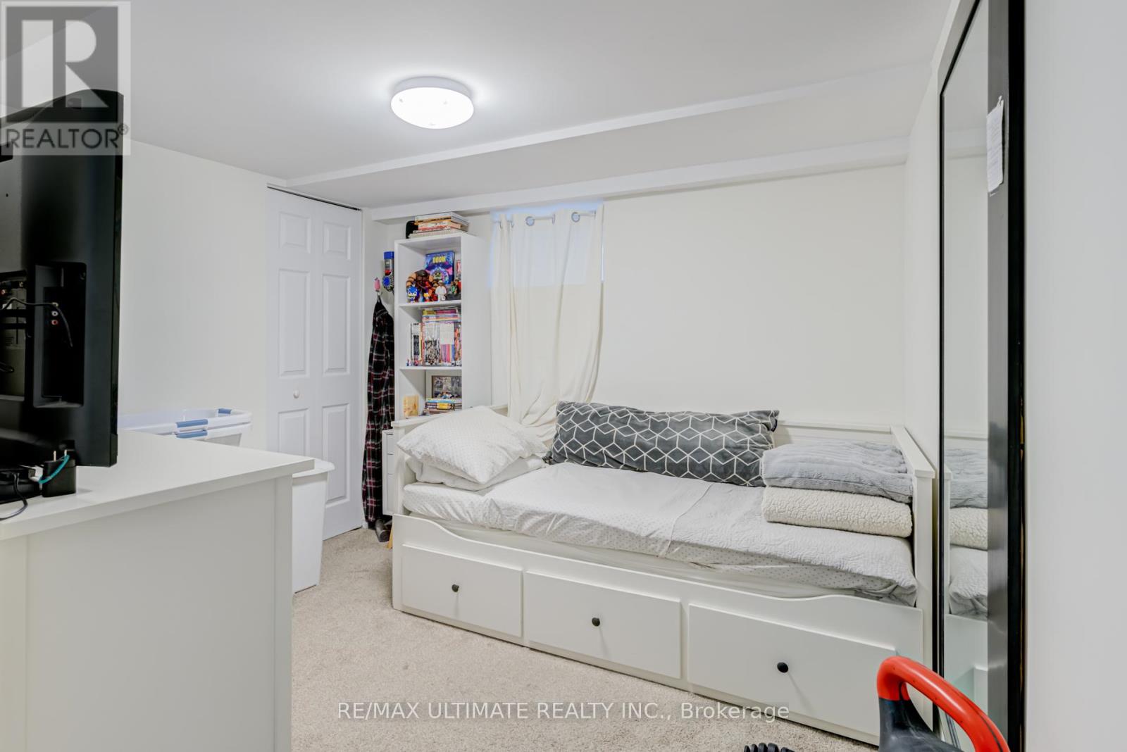 533 KINGSTON ROAD - 22