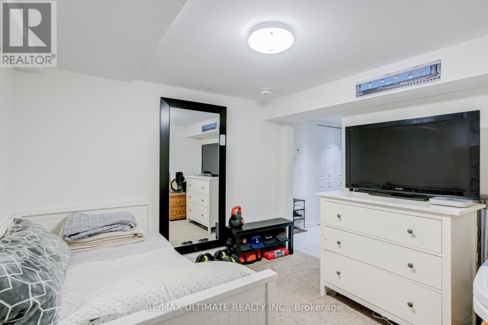 533 KINGSTON ROAD - 23