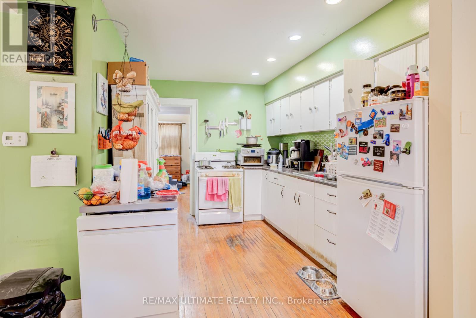 533 KINGSTON ROAD - 31