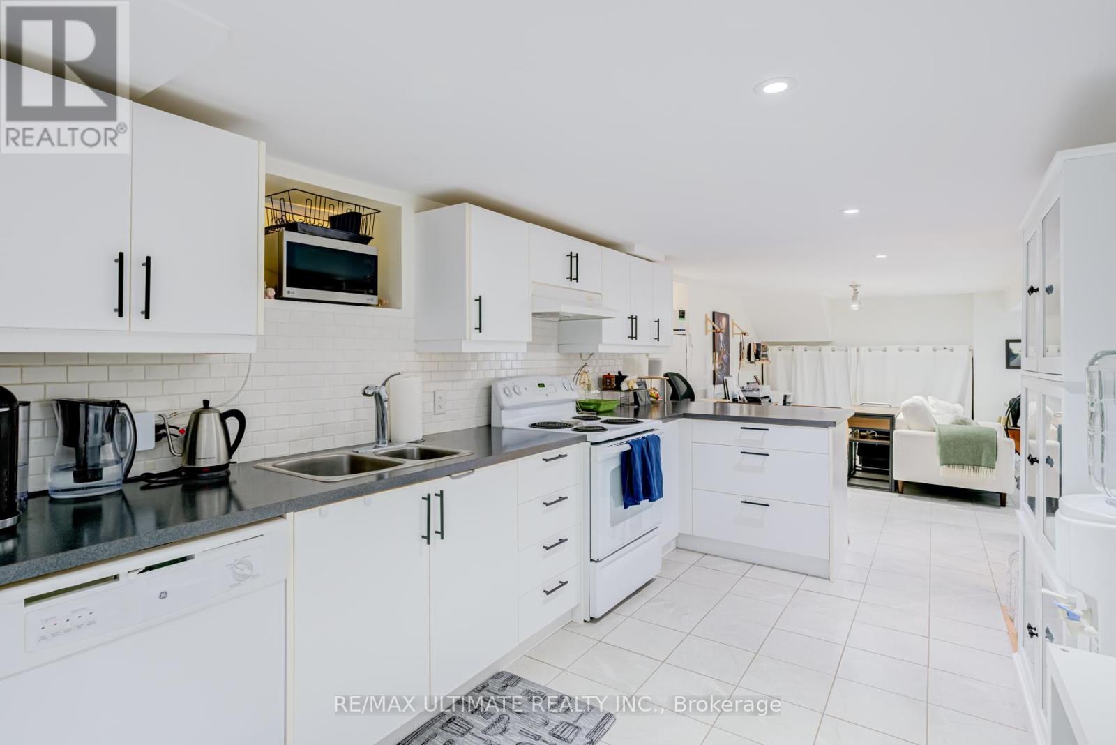 533 KINGSTON ROAD - 8