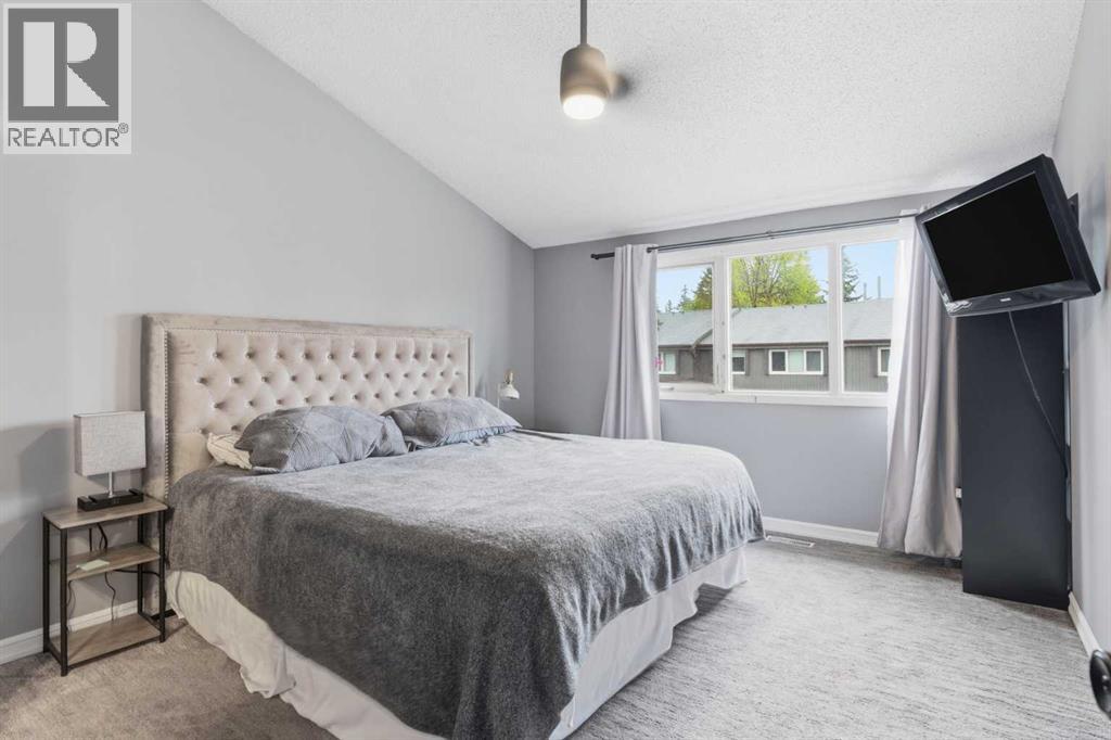#57 2225 Oakmoor Drive SW - 36