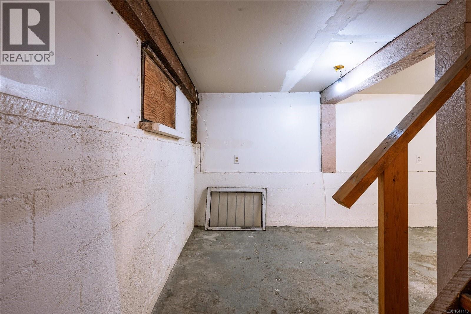 55 Haliburton St - 39