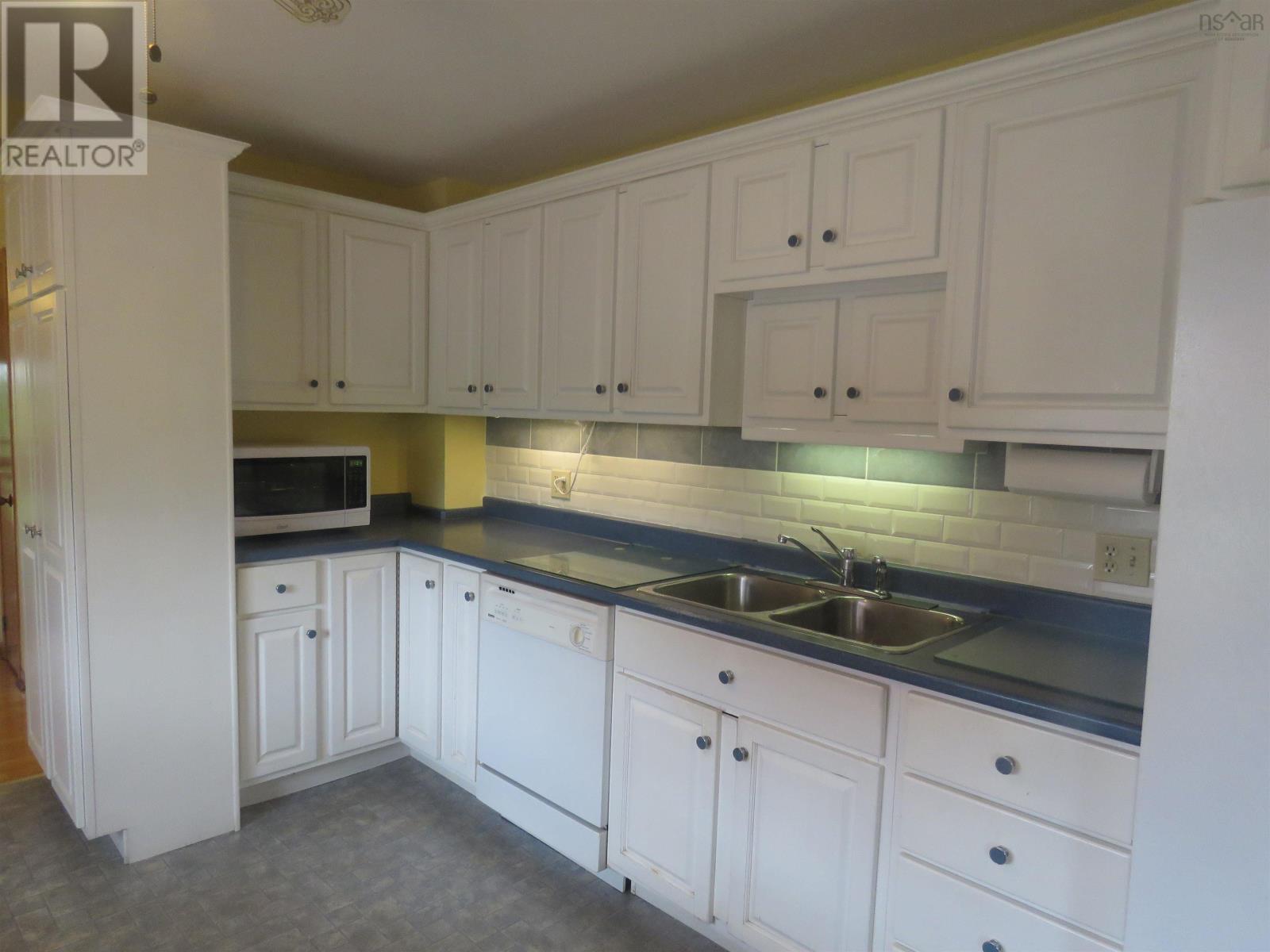 2274 South Main Street - 17