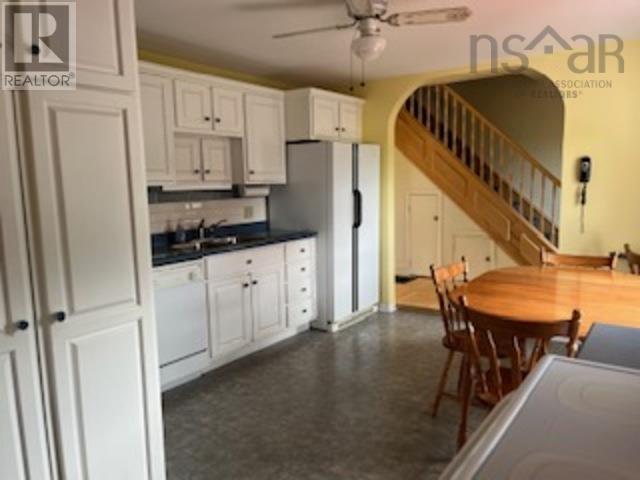 2274 South Main Street - 46