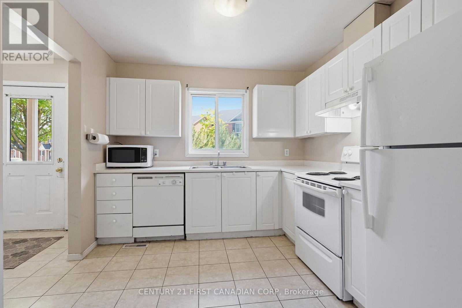 #25 190 FLEMING DRIVE - 4