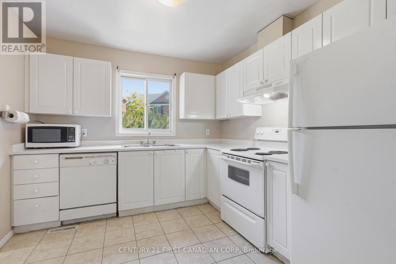 #25 190 FLEMING DRIVE - 5
