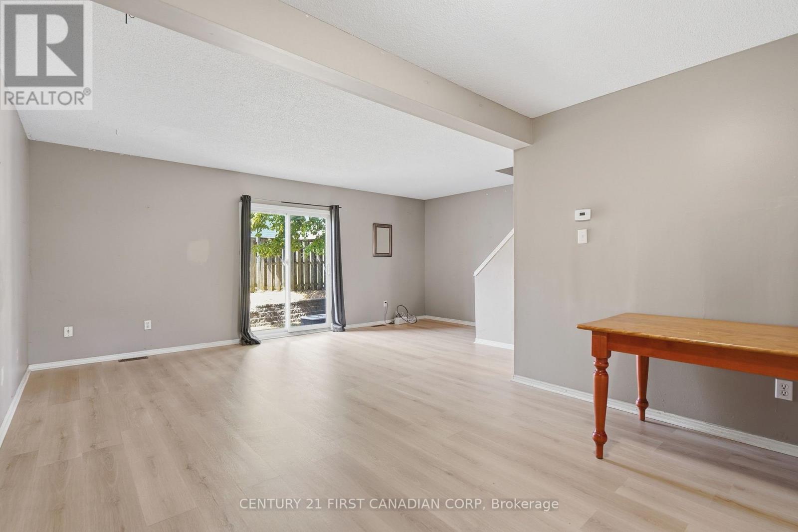 #25 190 FLEMING DRIVE - 8