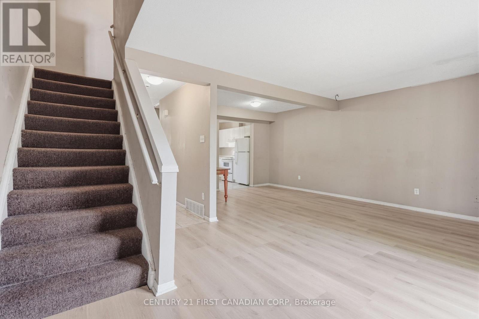 #25 190 FLEMING DRIVE - 9