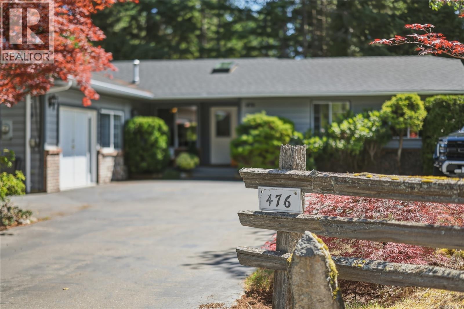 476 Qualicum Rd - 2