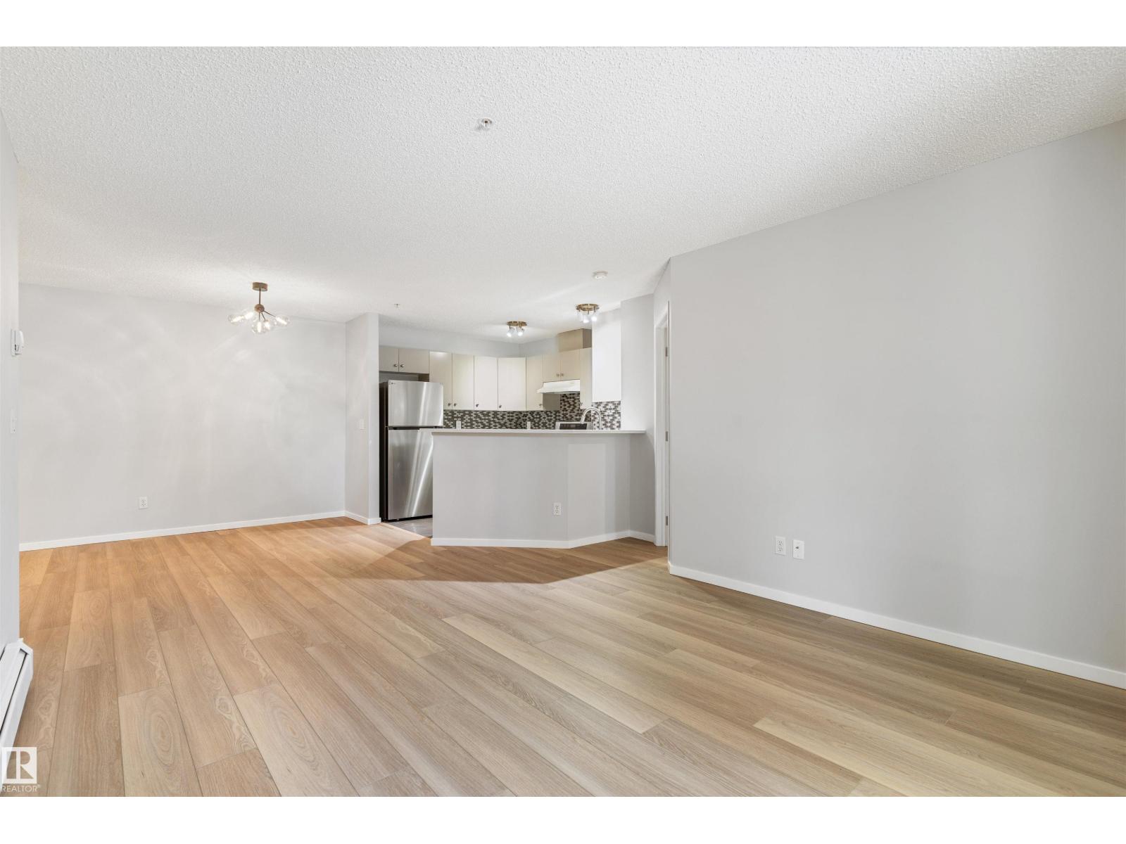 #112 11214 80 ST NW - 19