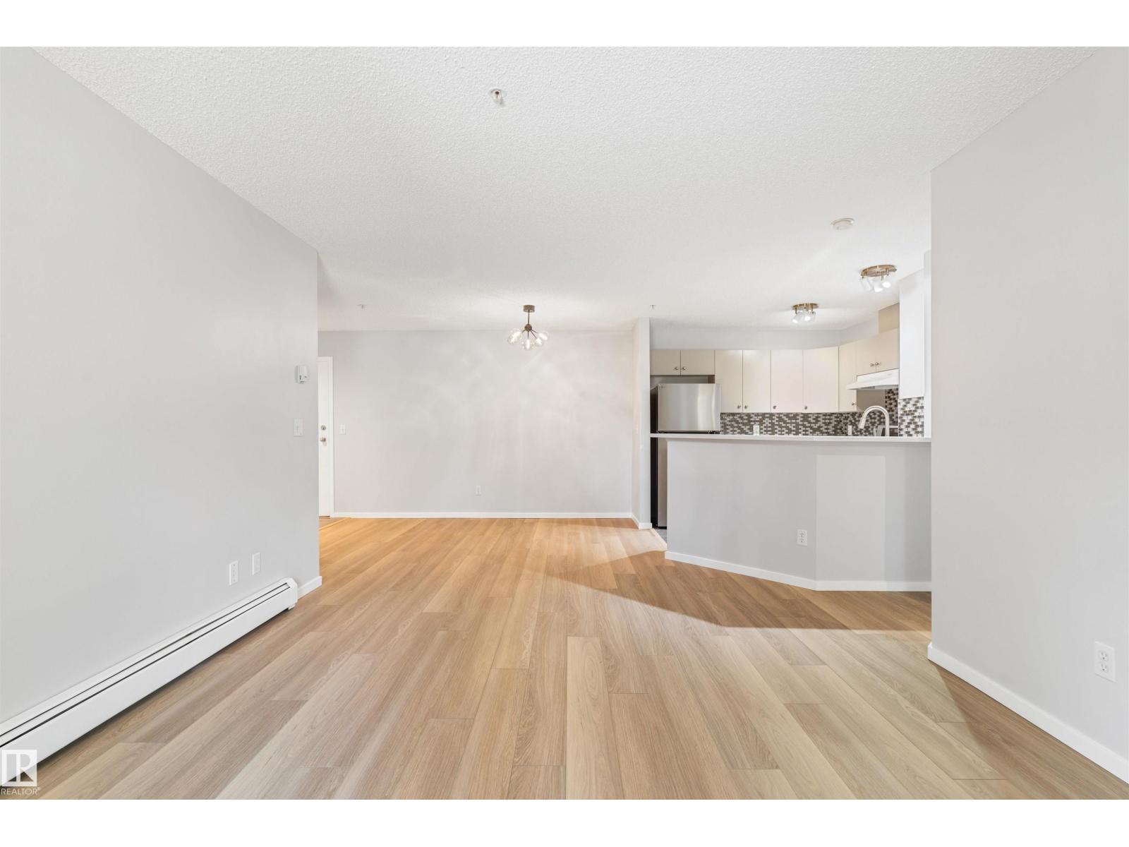 #112 11214 80 ST NW - 20