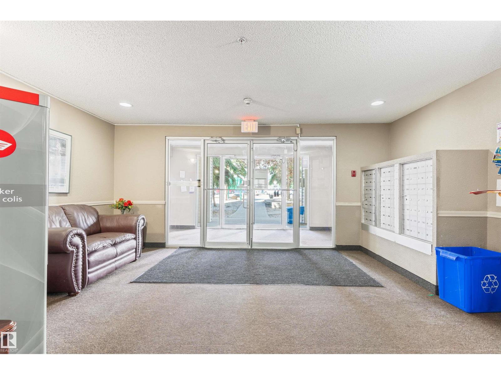 #112 11214 80 ST NW - 35