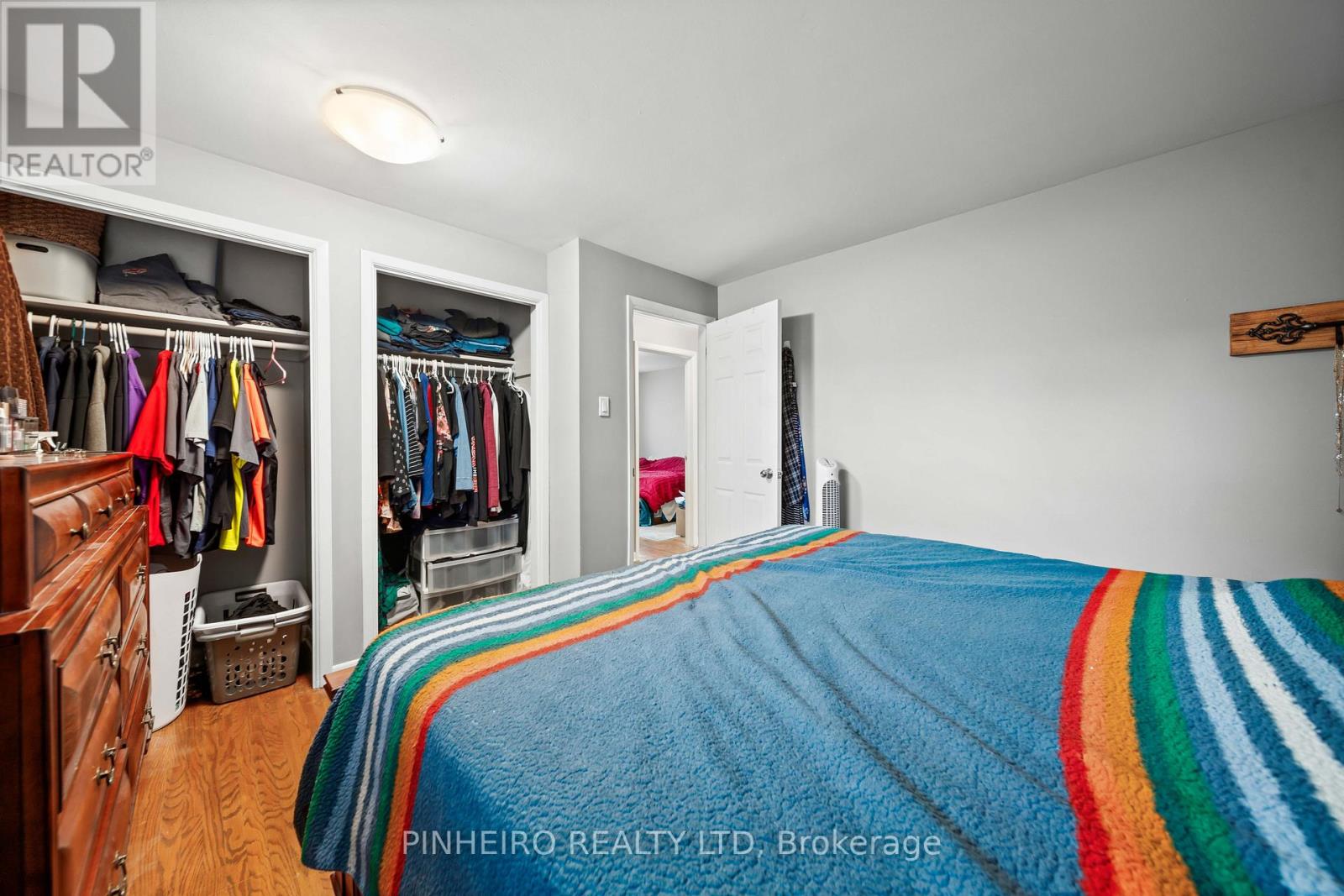 15 VILLENEUVE CRESCENT - 25