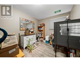 15 Villeneuve Crescent, London East, ON N5V1M7 Photo 9