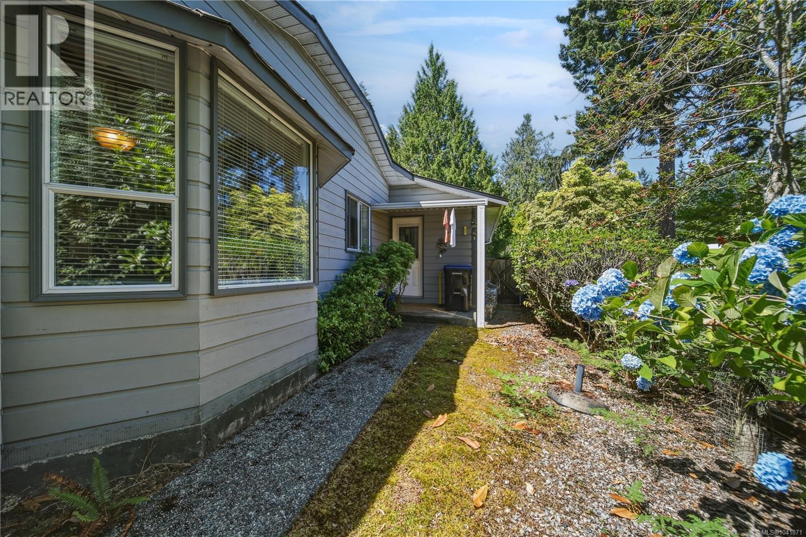 476 Qualicum Rd - 22