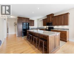 5781 Genni's Way, Sechelt, BC V7Z0N8 Photo 12