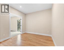 5781 Genni's Way, Sechelt, BC V7Z0N8 Photo 8