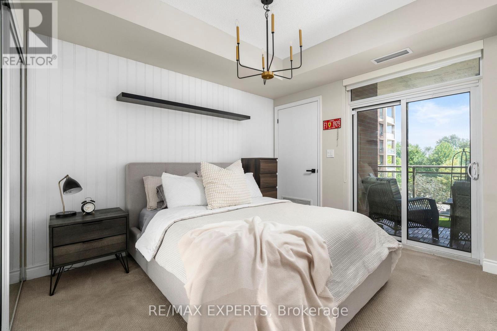 #301 281 WOODBRIDGE AVENUE - 14