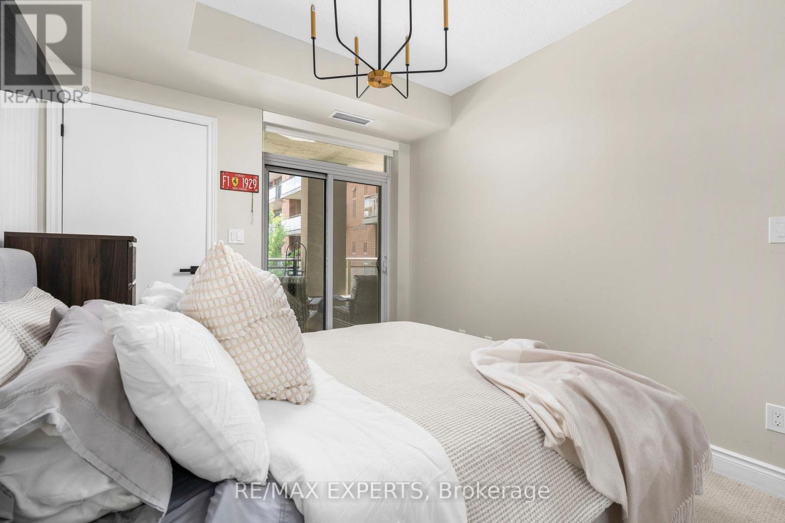 #301 281 WOODBRIDGE AVENUE - 16
