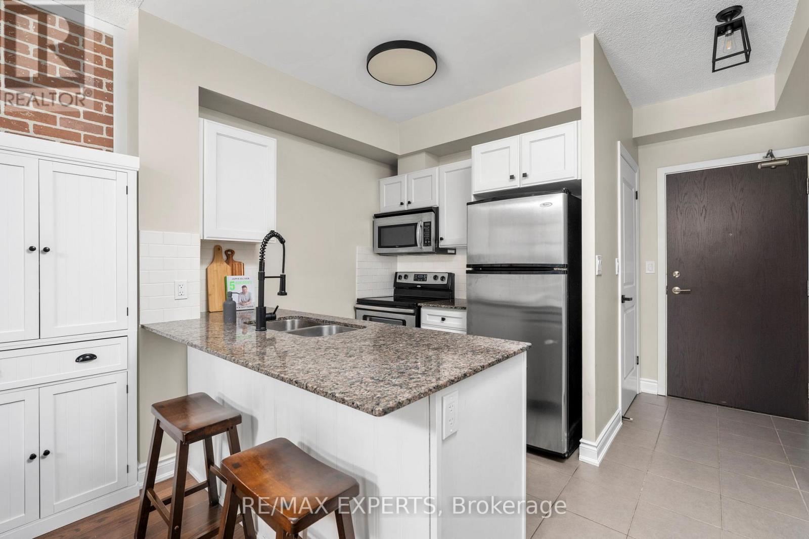 #301 281 WOODBRIDGE AVENUE - 5