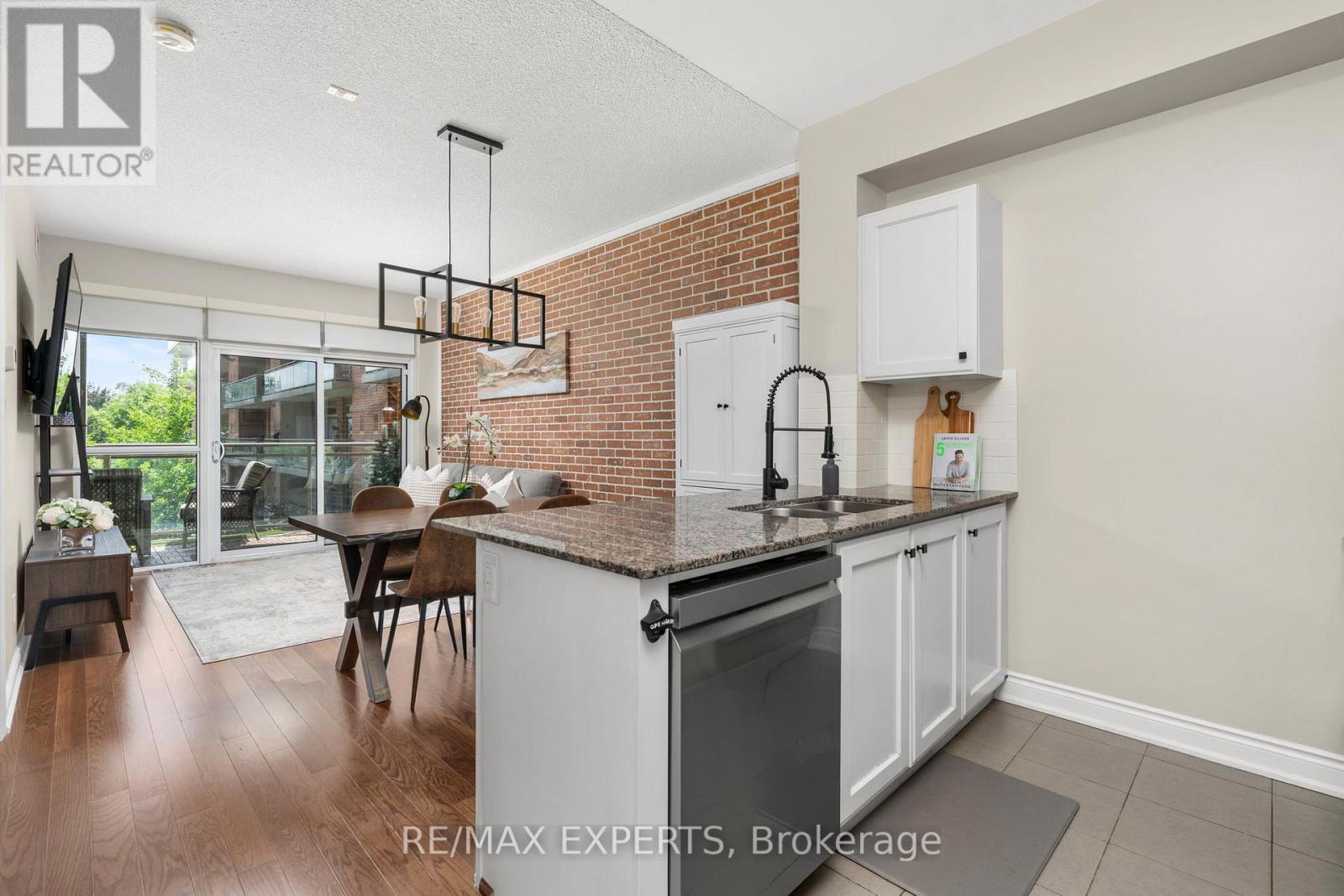 #301 281 WOODBRIDGE AVENUE - 7