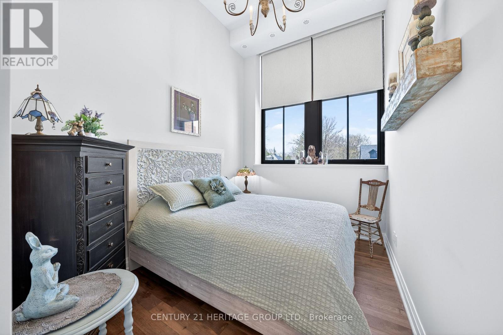 #304 400 PARK AVENUE - 18
