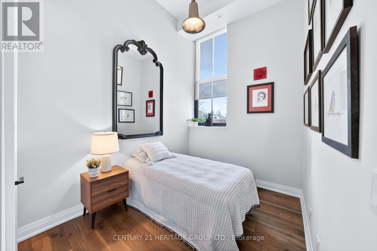 #304 400 PARK AVENUE - 22